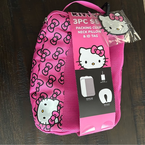 *NEW* Hello Kitty 3pc travel set: neck pillow, luggage tag & packing cube - Picture 6 of 12